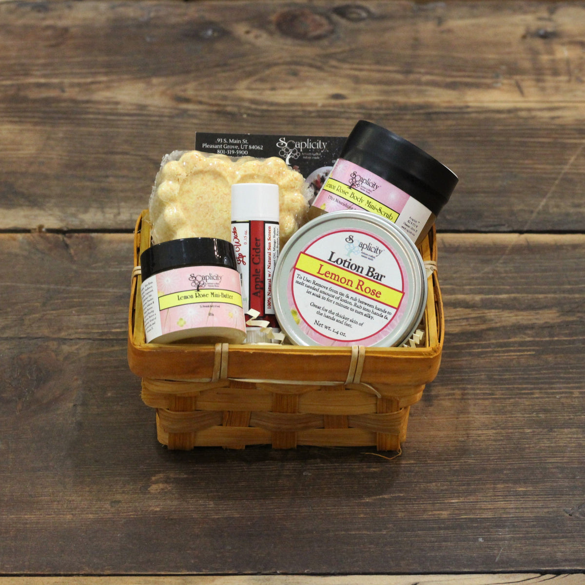 Soaplicity Scentastic Small gift set in Lemon Rose, woven basket with body care items