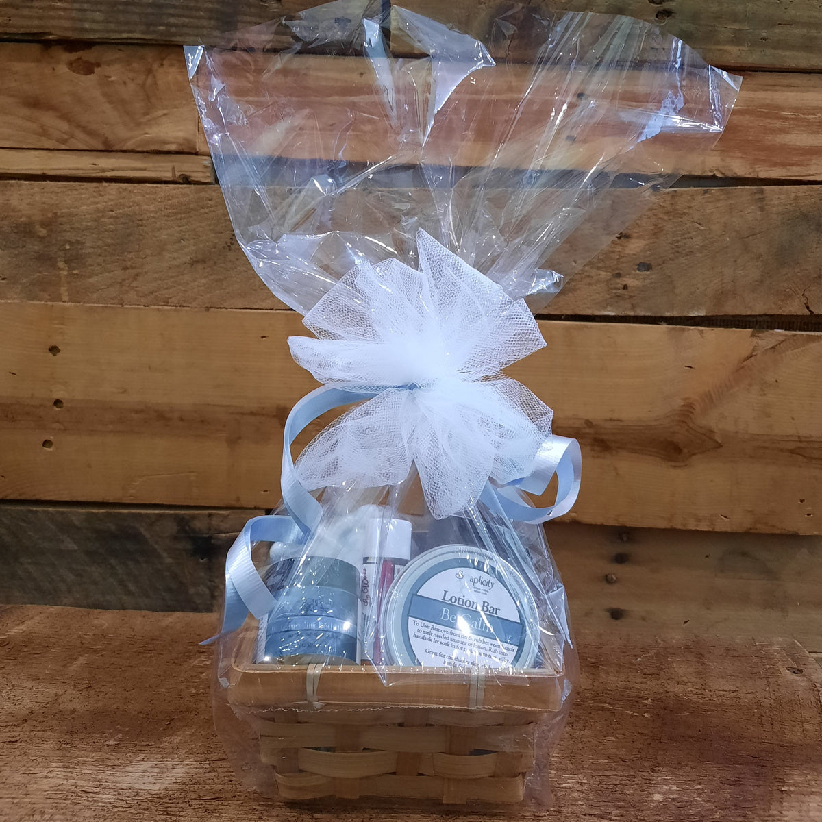 Soaplicity Scentastic Small gift set in Be Calm, wrapped in cellophane with tulle and ribbon